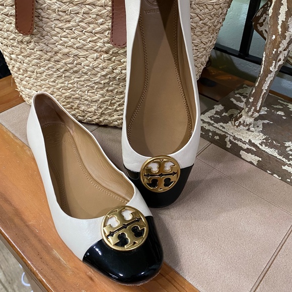 Tory Bursh - Picture 4 of 8